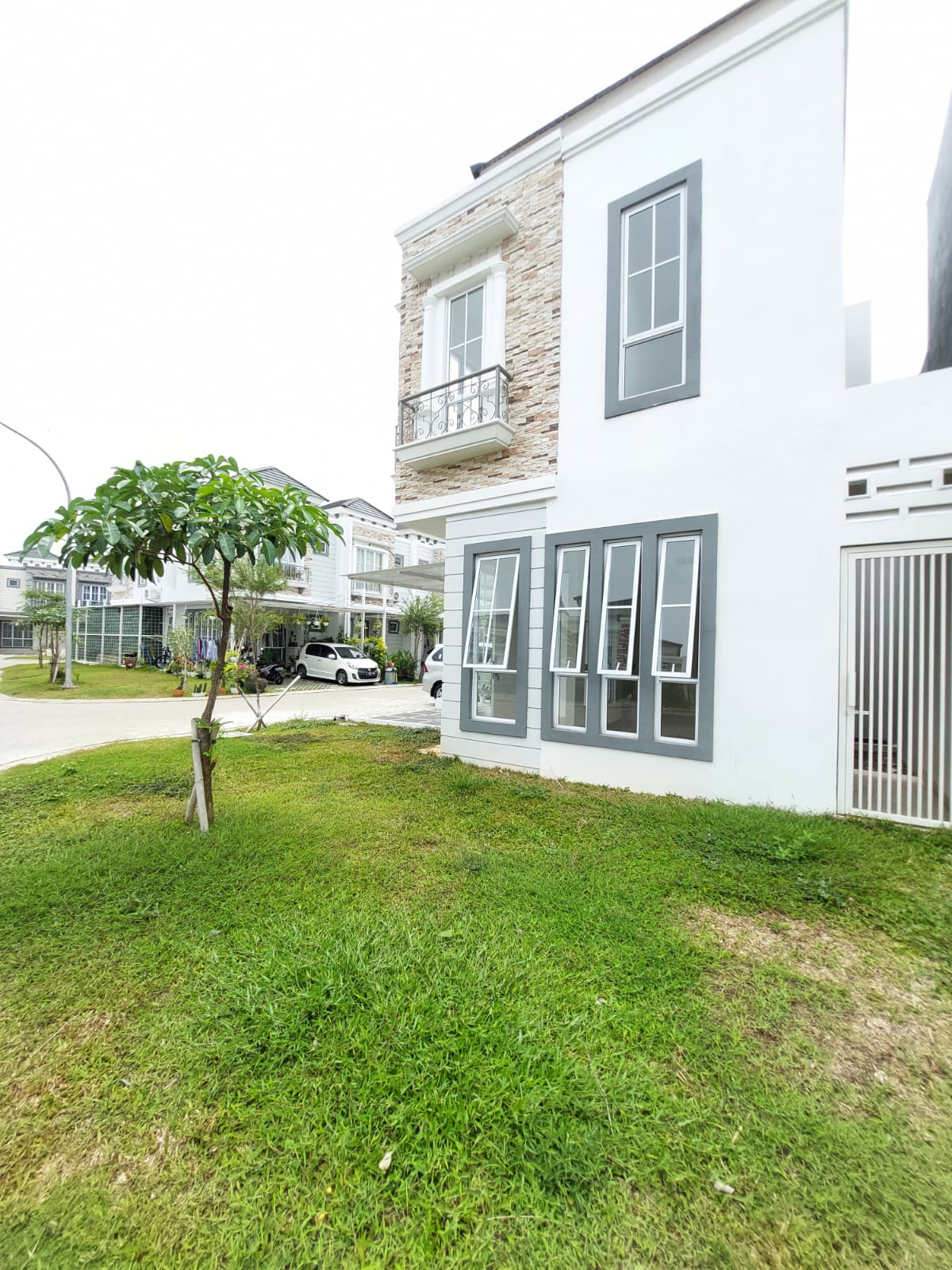 DiSewakan Rumah di Monaco Jababeka Cikarang